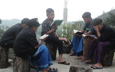 Camping Quran di Segorogunung: Meningkatkan Hafalan Quran siswa SMP Islam Terpadu Iqro Nogosari